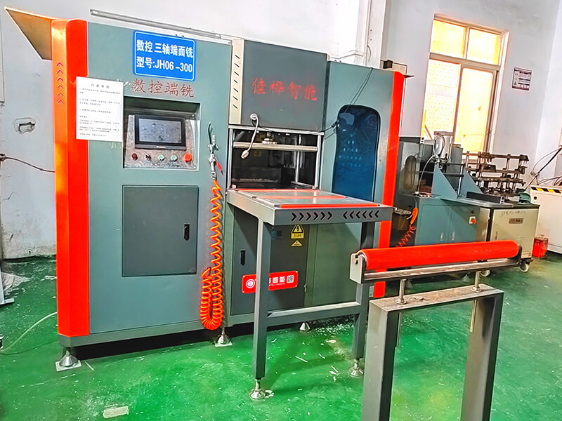 CNC drilling and milling machine-milling fan
